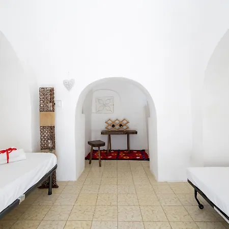Blanca - Intera Con Trullo E Piscina Putignano