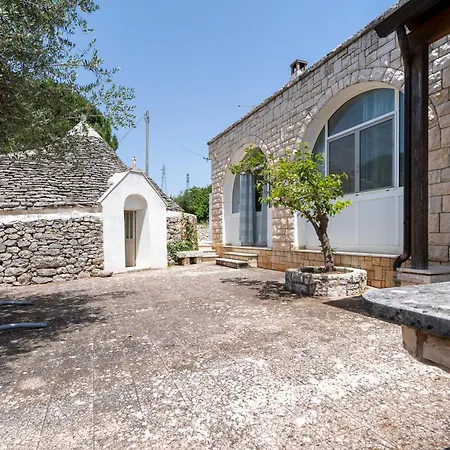 Blanca - Intera Con Trullo E Piscina